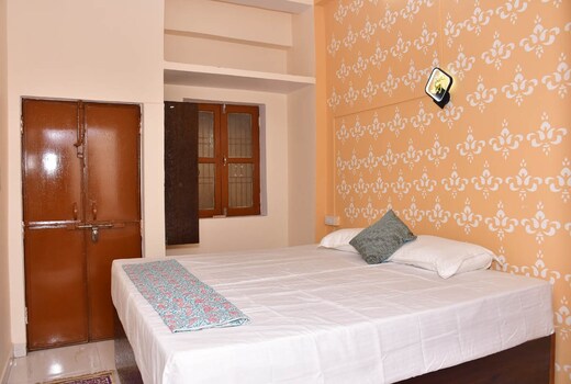 Sri Kashi Stay