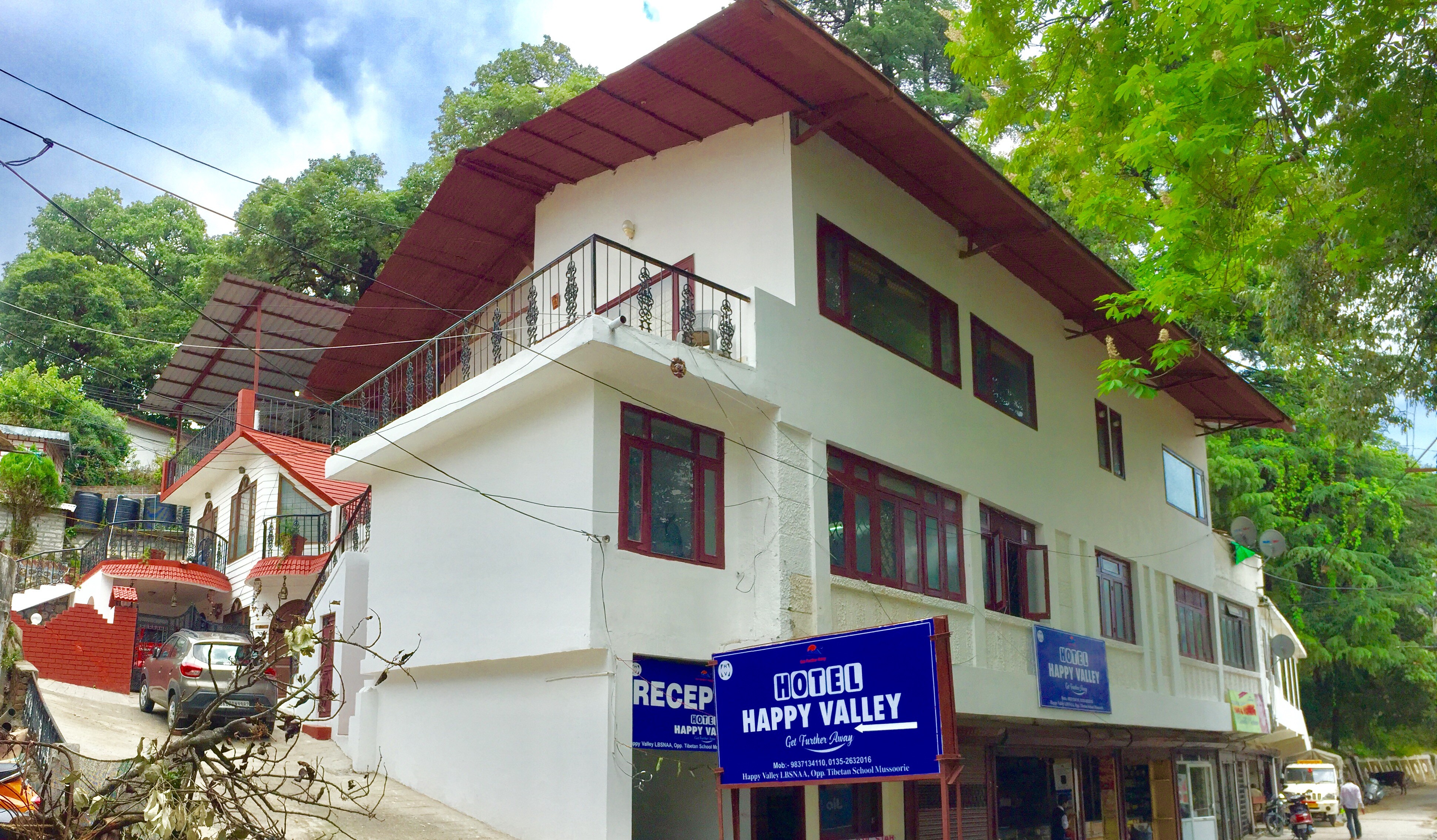Hotel Happy Valley