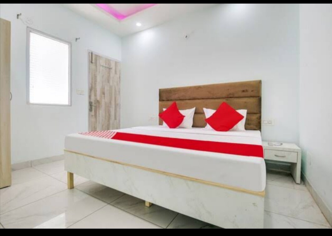 Hotel Nishad Raj Palace