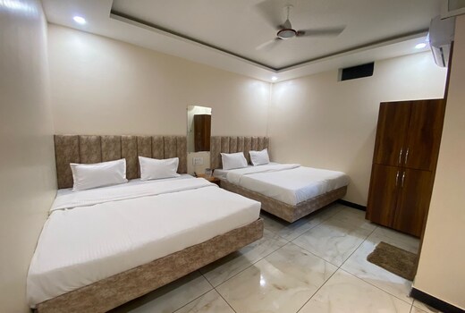 SHREE VRINDAVAN HOTEL