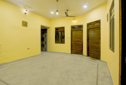 Flagship OYO Hotel Krishna Palac