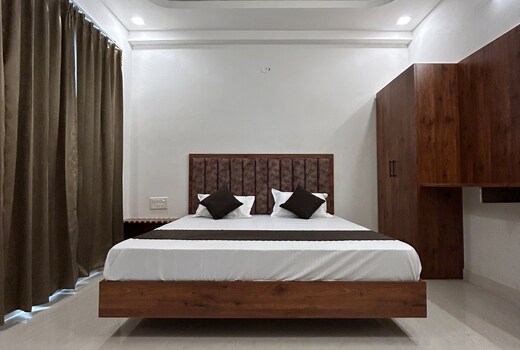 Mirch Masala Hotel & Restaurant