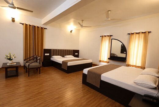 Hotel Moksha (500m From Ram Jhula)