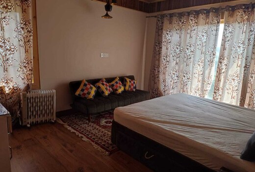 OYO Home The Vacay Datcha
