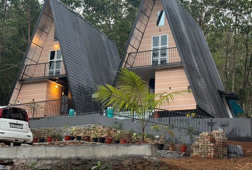Zerahs Villa - Athirappilly