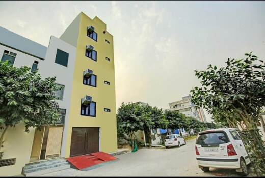 Green Orbit Hotel