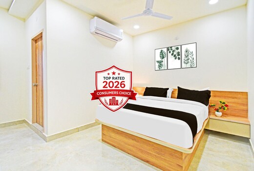 Super Townhouse Oak Kompally