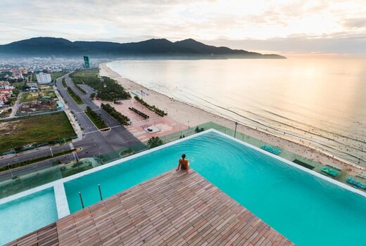 A La Carte Danang Beach Hotel