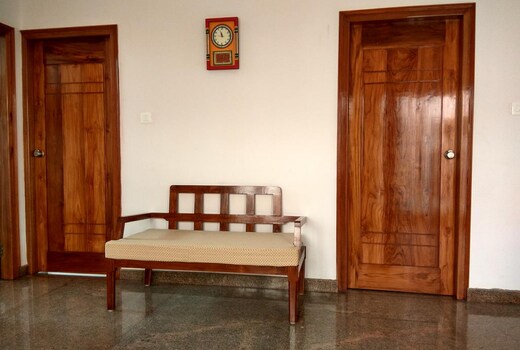 Aashraya Homestay | Rooms & Caretaker