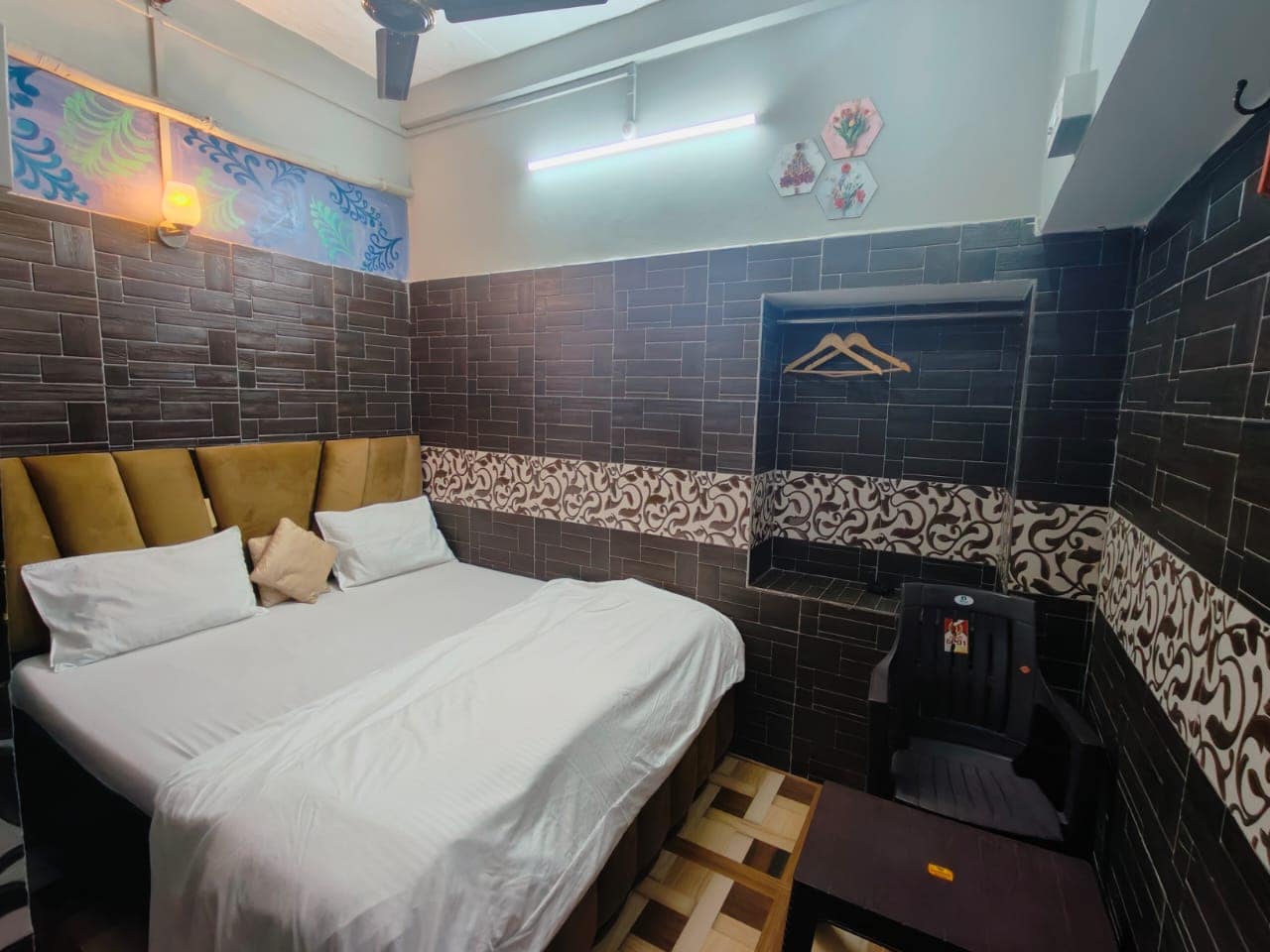 AMBRICANA PG HOUSE
