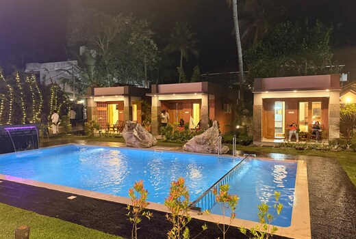 Aruvi on the cliff | Cottages and Pool