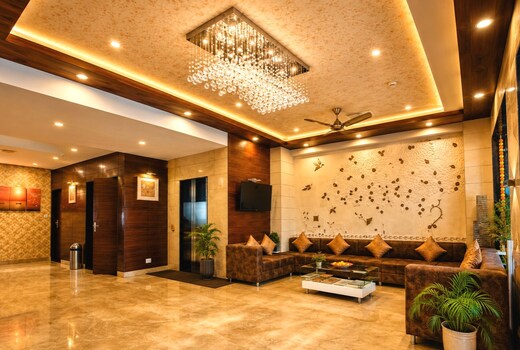 Opulence Inn - 500 Meters From Railway Station