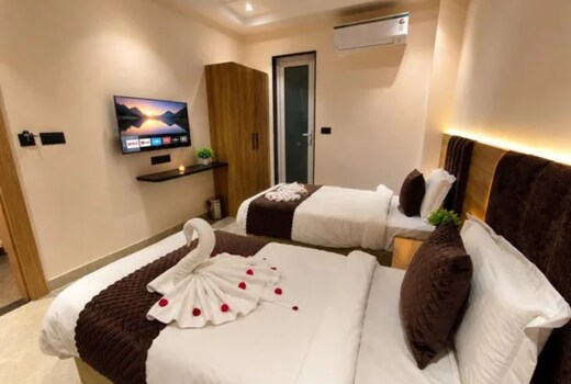 FabHotel Shri Hari Villa