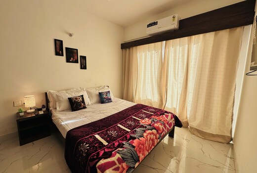 Cozy Stylish 1BHK near Expo Mart