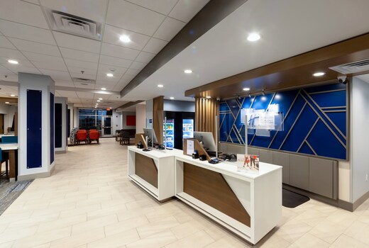 Holiday Inn Express & Suites HARRISONBURG