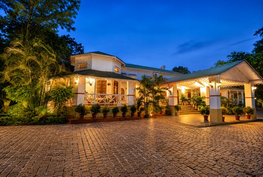 MPT Champak Bungalow, Pachmarhi (@Boat Club Lake)