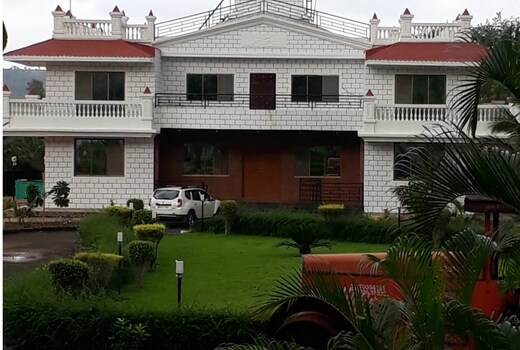 Aqdas Farm