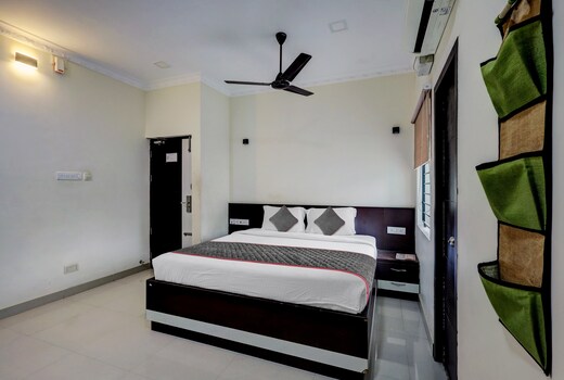 Townhouse Majestic Inn