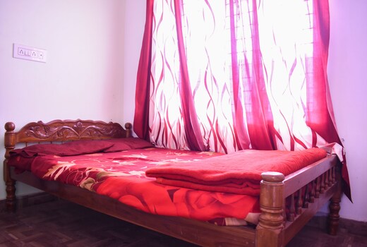 Enthankalayil Holidays(Rooms) (Single Room)