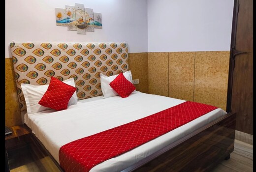 HOTEL METRO PARK