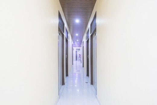 HOTEL O RATRAKSH