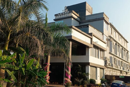 Hotel The Grand