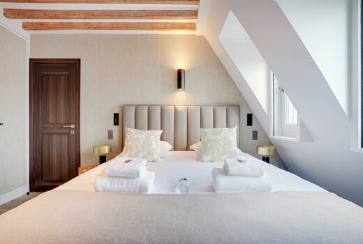 Stylish Studio - 2P - Vendome Square