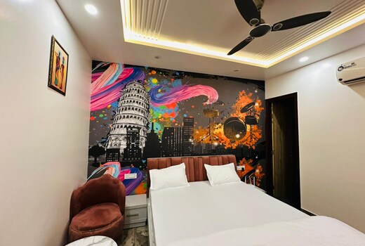 Hotel Sky 18