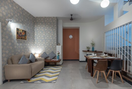 Ixora Suites (Near 100 Ft Rd & Indiranagar Metro Station)