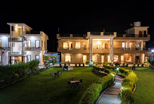 Vasant Corbett Resort By Mannat