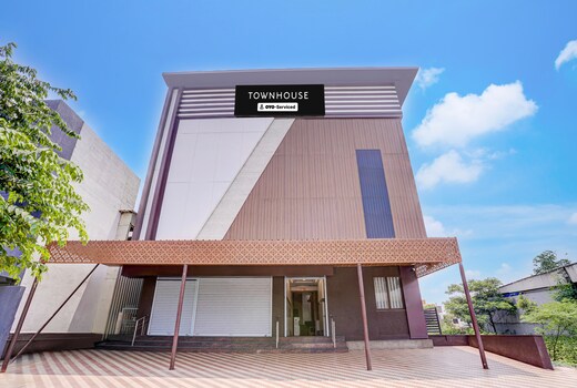 Super Townhouse KMF Dharwad Formerly Shri Durga Comforts