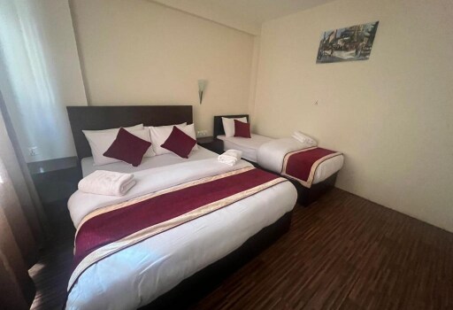 Hotel Down to Earth