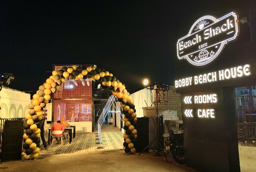 Bobby Beach House | On The Beach