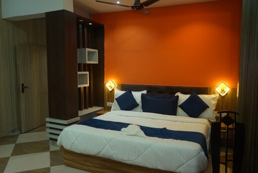Hotel Konaaz Inn
