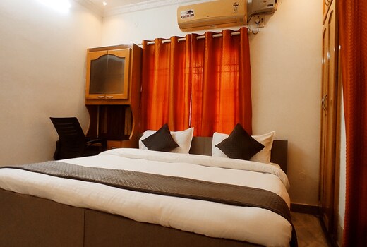 Mahuri Home Stays