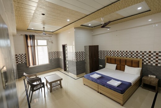Omji Ashram - Kishori Kripa Dham