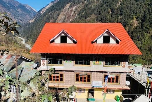 Rufina Lachen Deezong A Pure Veg Hotel