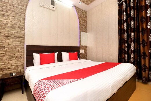 Hotel New DR Plaza