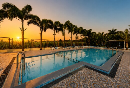 Carina Retreat Resort