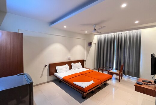 Hotel Sumanchandra Suites