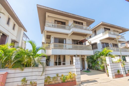 Lonavala best banglow with pool table and lift
