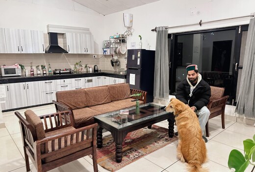 Ghonslaa Stays Cozy 2BHK Flat Dharamshala