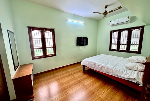 Rathanam Cottage