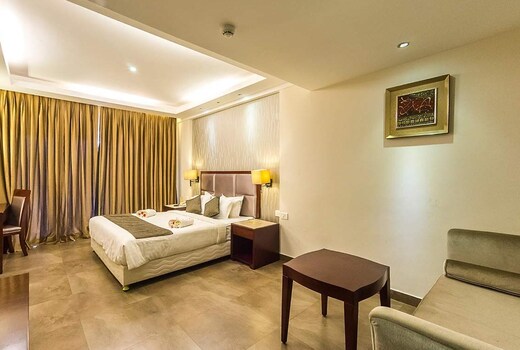 Paravoor Galaxy Hotels