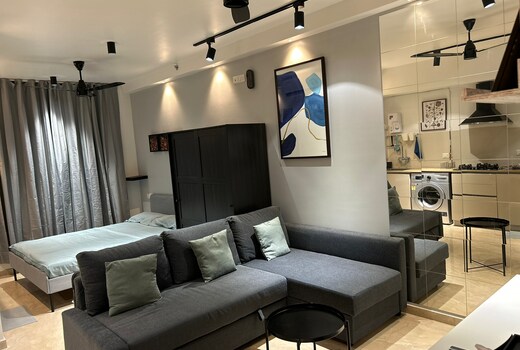 NewYork Style Studio at Hiranandani Thane