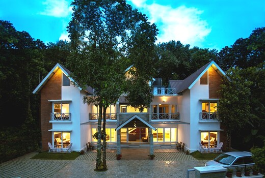 CRAYONS Guest House