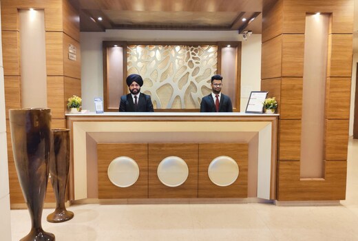 Hotel Regal - 30 seconds walk from Golden Temple