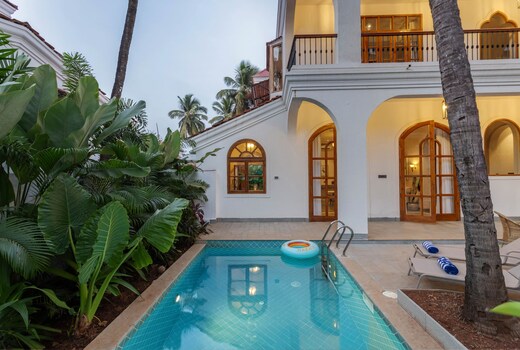 Pvt pool 5 mins to beach Near popular cafes