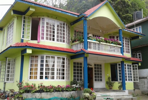 GREEN LAWN HOMESTAY