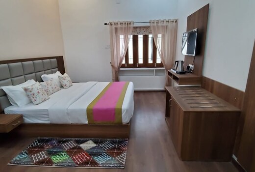 Pushp Villa